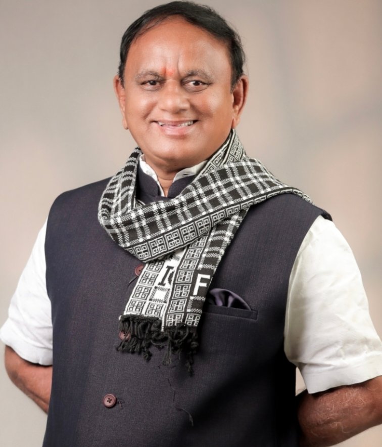 आदर्श नेतृत्व अन् संघटित शक्ती! , आण्णासाहेब प्रताप साळी यांच्या मार्गदर्शनाखाली अमळनेरच्या साळी परिवाराची उल्लेखनीय वाटचाल"