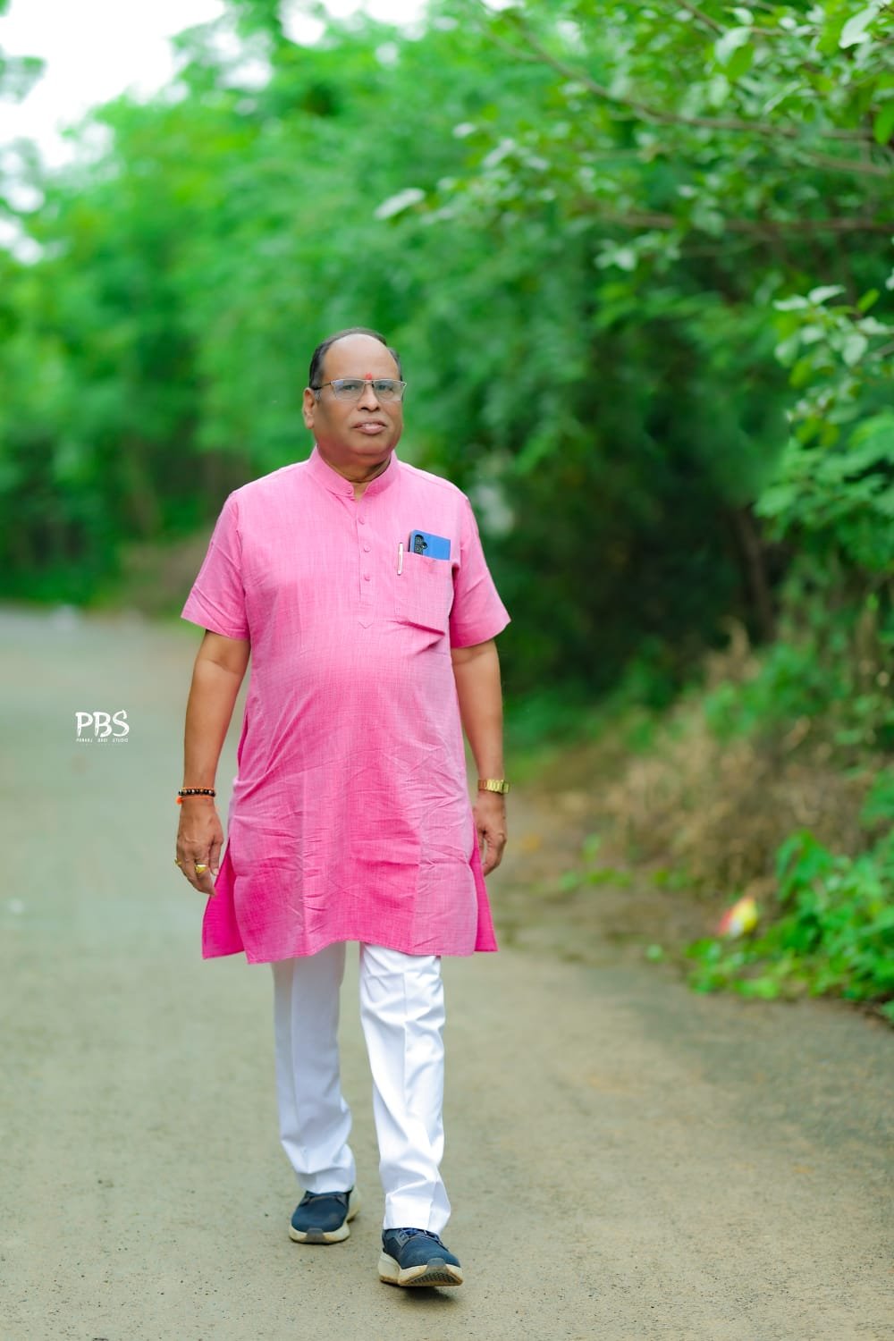वाढदिवस विशेष : वडिलांच्या कर्तृत्वाला सलाम!  ,  आण्णासाहेब प्रकाश वाघ — कर्तव्य, प्रामाणिकपणा आणि माणुसकीचा प्रेरणादायी प्रवास