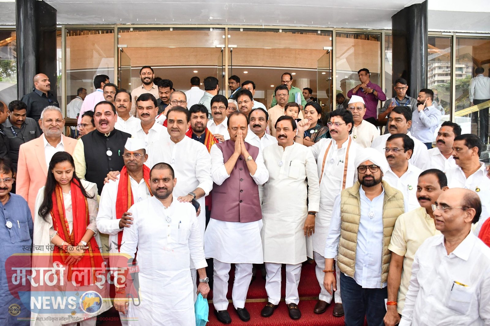 महाराष्ट्रात राष्ट्रवादी काँग्रेस अधिक मजबूत करण्यासाठी आणि येत्या काही दिवसात महाराष्ट्रात प्रचाराचे झंझावाती दौरे सुरु करणार असल्याने श्री सिध्दीविनायकाचे दर्शन – अजित पवार