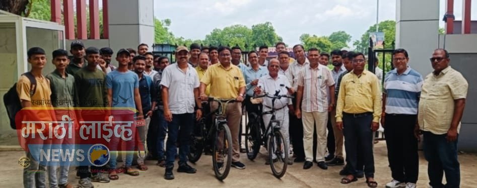 प्रताप कॉलेज मध्ये ‘नो व्हीहीकल डे’ धोरण कार्यान्वीत प्राचार्य डॉ.अरुण जैन यांचे अभिनव उपक्रम