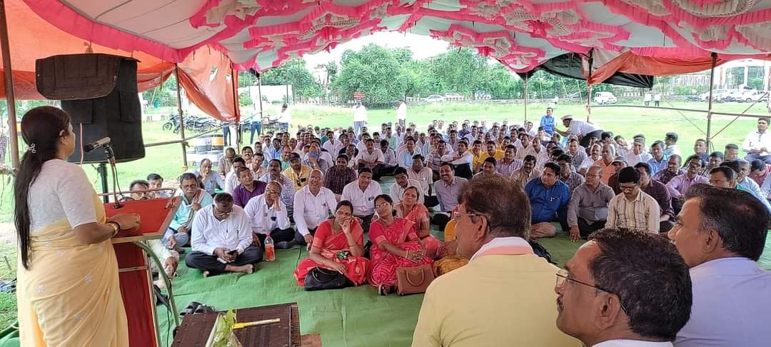 मनामध्ये जुन्या पेंशनच्या ध्येयाची ज्योत प्रज्वलित करून कृती करा – सोशल मीडियाच्या माध्यमातून आंदोलनाचे लोन शासनापर्यंत पोहोचवा