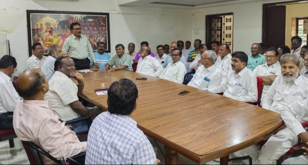 आरक्षण बचाव समितीच्या अध्यक्षपदी मुकुंद सपकाळे यांची निवड* दिनांक 13 रोजी सुप्रीम कोर्टाच्या निकालासंदर्भात मुख्यमंत्र्यांना निवेदन देणार.