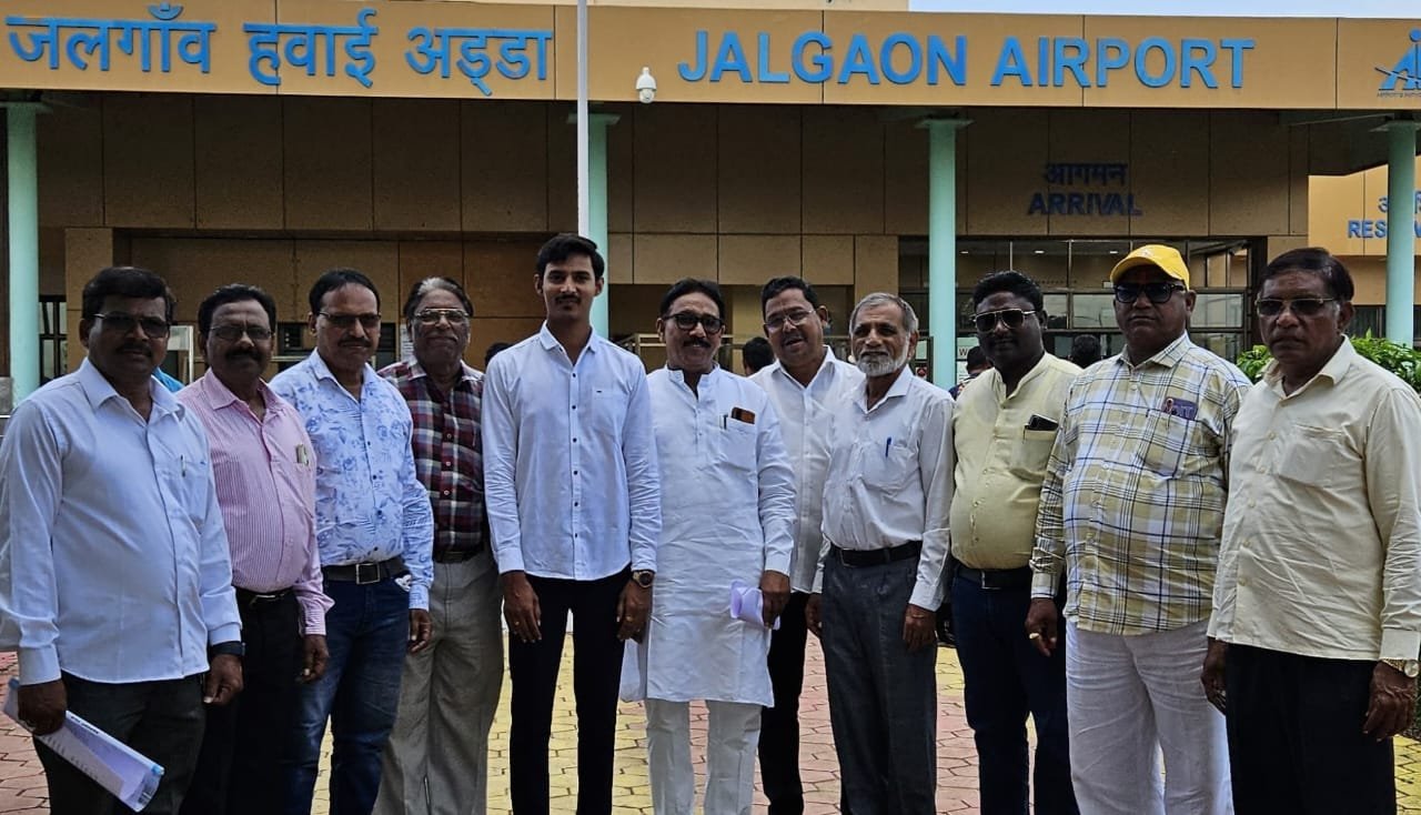 आरक्षण बचाव संघर्ष समिती तर्फे सर्वोच्य न्यायालयाच्या ‘ त्या ‘ निर्णया विरुद्ध मुख्यमंत्र्यांना निवेदन सादर