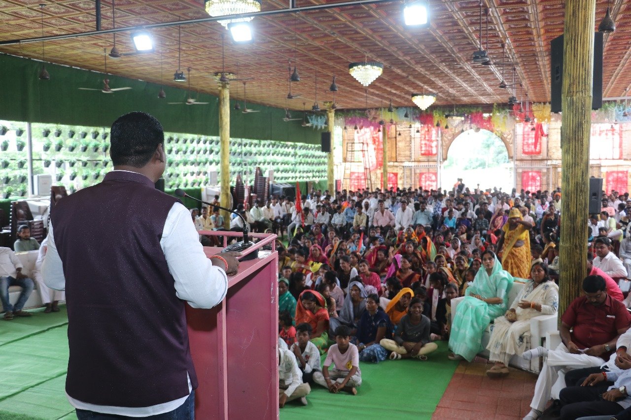 शिंदखेडा शहरात भिल समाज विकास मंच महाराष्ट्र राज्य. वतीने ९ऑगस्ट जागतिक अदिवासी गौरव दिनानिमित्त परिवर्तन सभेचे आयोजन