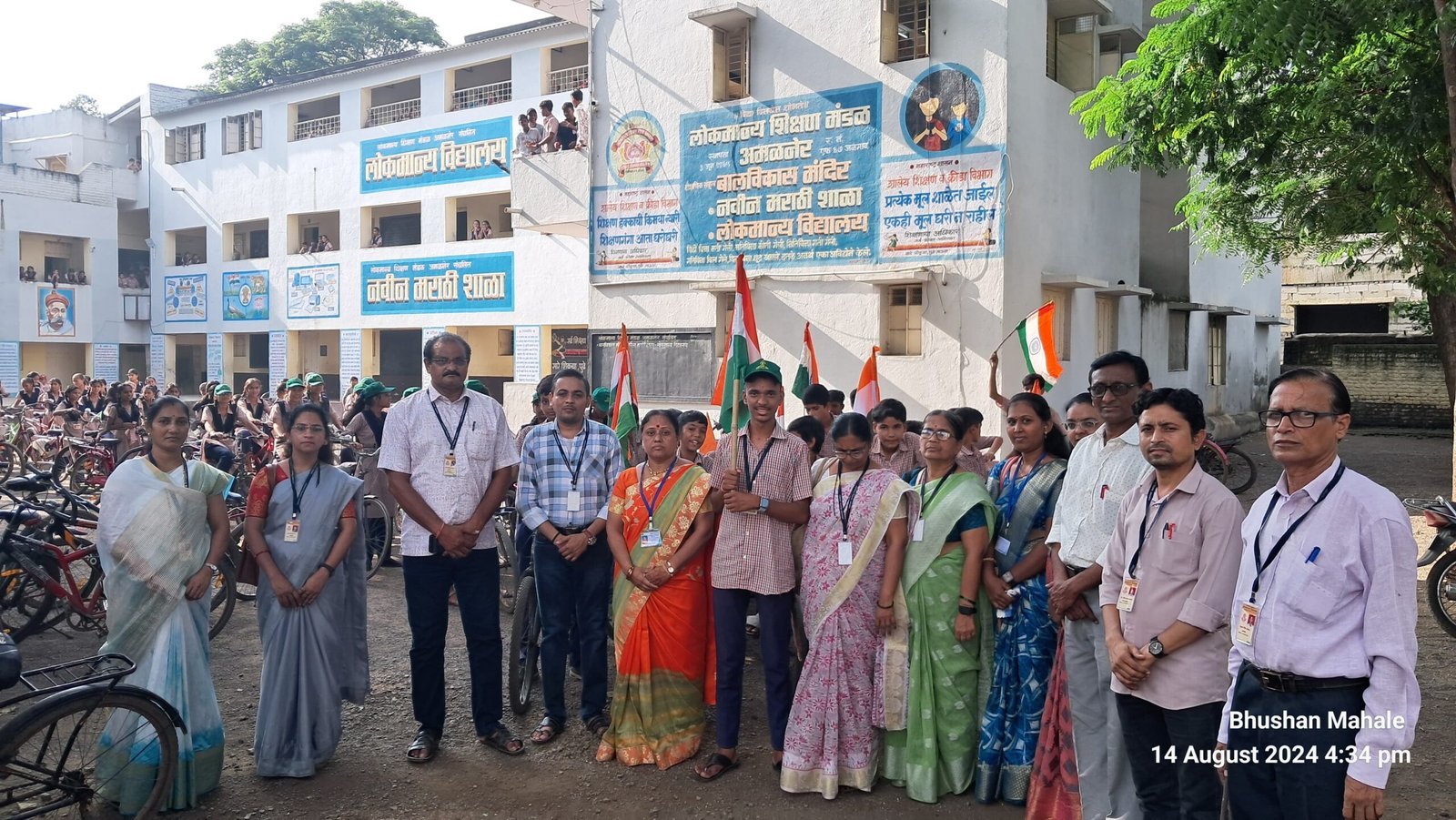 लोकमान्य विद्यालयात तिरंगा सायकल रॅलीचे आयोजन