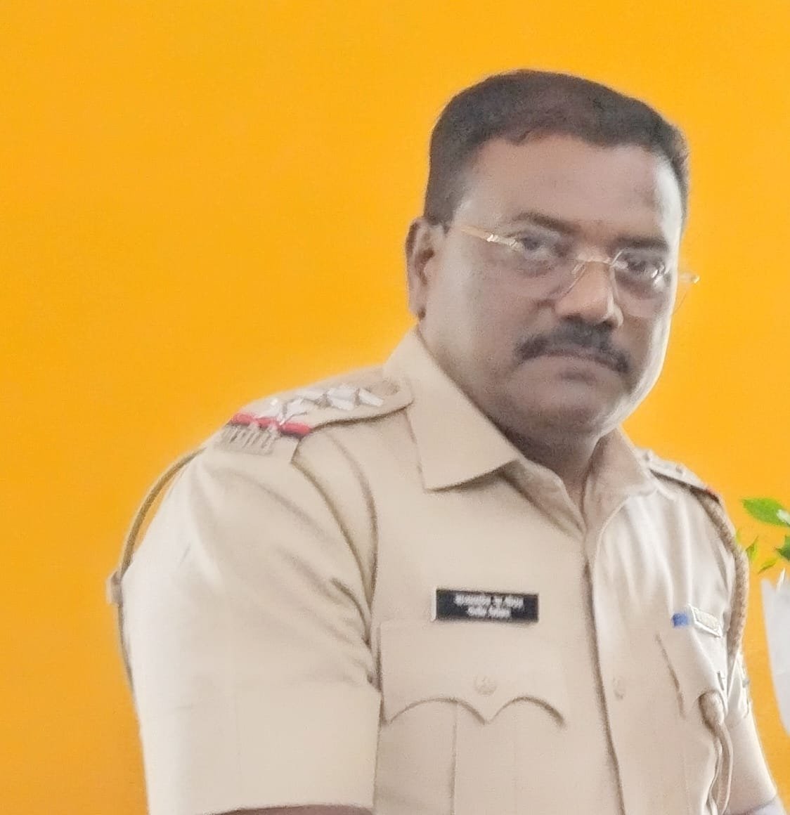 पोलीस निरीक्षक बाळासाहेब थोरात यांची अवैध धंद्यावरील कामगिरी जोरात  पंधरा दिवसातच तीन ठिकाणी धाडी टाकूनअवैध धंद्यावरील लाखाचा माल वाहनासह जप्त