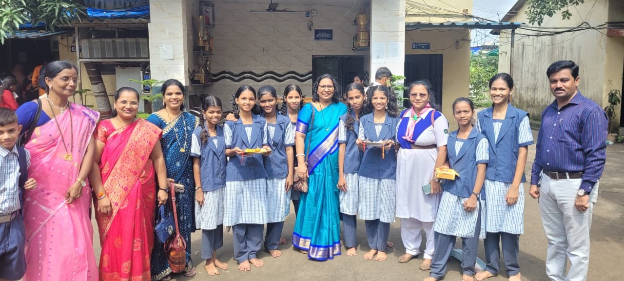 नूतन ज्ञान मंदिर शाळेचे आर एस पी व स्काऊट गाईड बालसैनिकाचा वतीने रक्षाबंधन. उत्साहात साजरा  भारतीय संस्कृती जपण्यासाठी आर एस पी युनिट व स्काऊट गाईड पथकाची मोलाची भूमिका-सौ. मिनाक्षी गागरे.