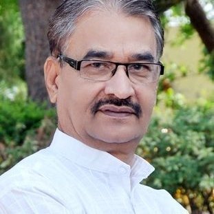 “तू अशा बातम्या देत आहेस, जणू तुझ्यावरच बलात्कार झाला आहे,”  बदलापूरच्या माजी नगराध्यक्षाची मस्तवाल भाषा; कारवाई व्हावी  मुख्य विश्वस्त एस.एम.देशमुख यांची मुख्यमंत्र्यांकडे मागणी