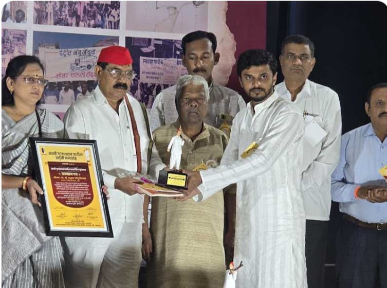 साथी गुलाबराव पाटील स्मृती समारोह 2024 बक्षिस वितरण व पुरस्कार वितरण सोहळा दिमाखात संपन्न.