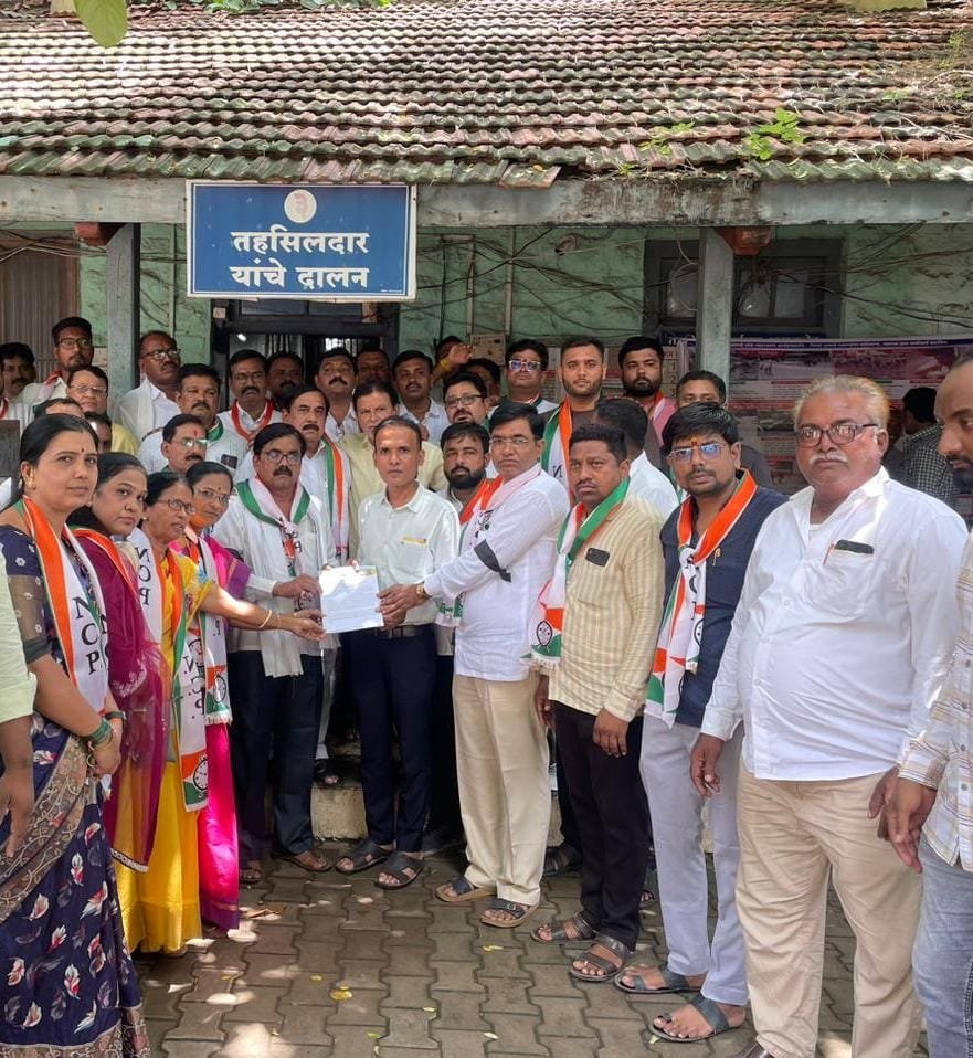 राजकोट किल्ल्यावरील छत्रपती शिवाजी महाराजांचा पुतळा दुर्घटनाग्रस्त झाल्याने अमळनेरात मूक आंदोलन, चौकशी करून पुतळा पुन्हा उभारा-राष्ट्रवादी अजित पवार गटाचे निवेदन