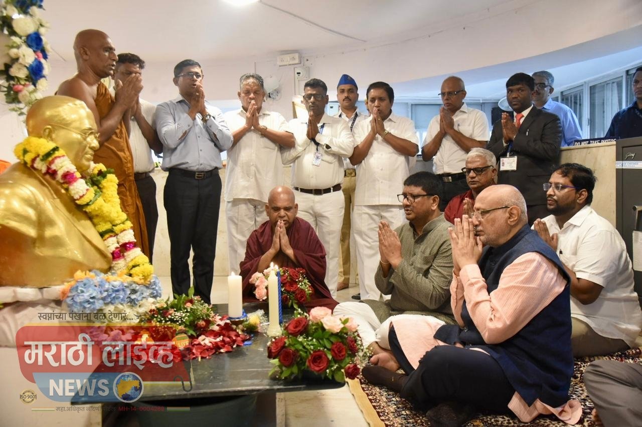 चैत्यभूमीला राज्यपालांची भेट