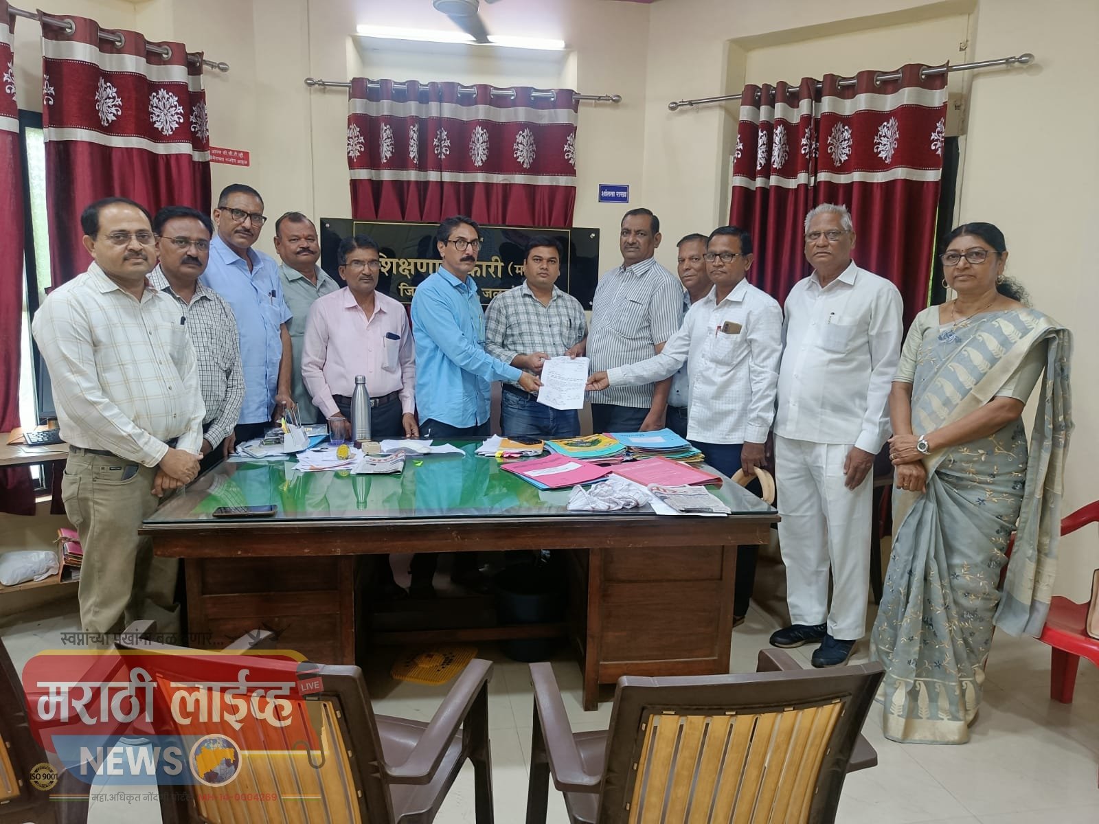 प्रलंबित शैक्षणिक व प्रशासकीय समस्यांसाठी शैक्षणिक व्यासपिठाच्या वतीने जिल्हाधिकारी,शिक्षणाधिकारी यांच्या मार्फत शासनाला निवेदन