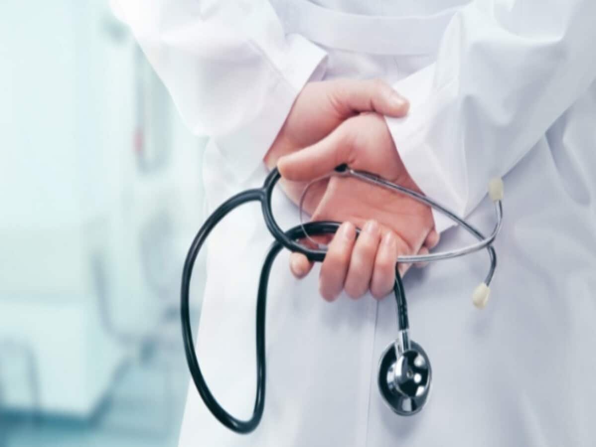 नॅशनल इंटिग्रेटेड मेडिकल असोसिएशन अमळनेर शाखेच्या वतीने उदया वैदयकिय सेवा बंद