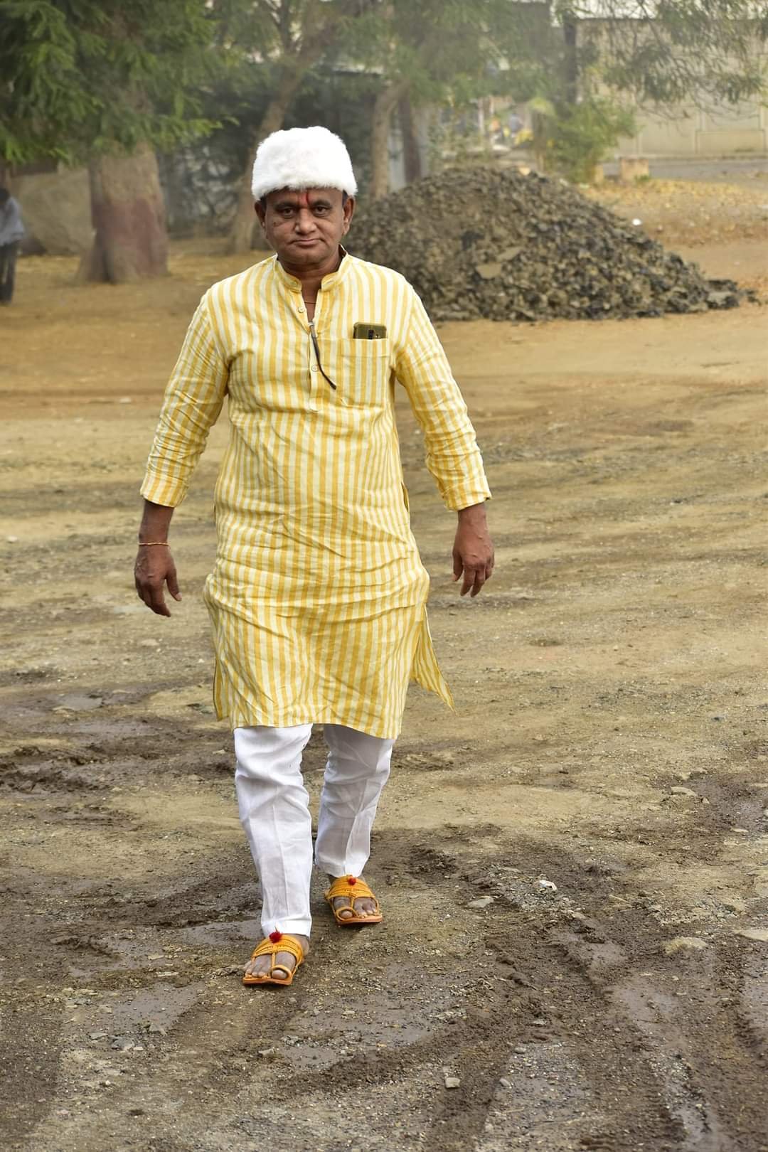 वाढदिवस विशेष…  काही माणसे मनाने फार स्वच्छ व प्रामाणिक असतात: समाजसेवेतील एक आदर्श व्यक्तिमत्त्व आण्णासाहेब प्रताप साळी