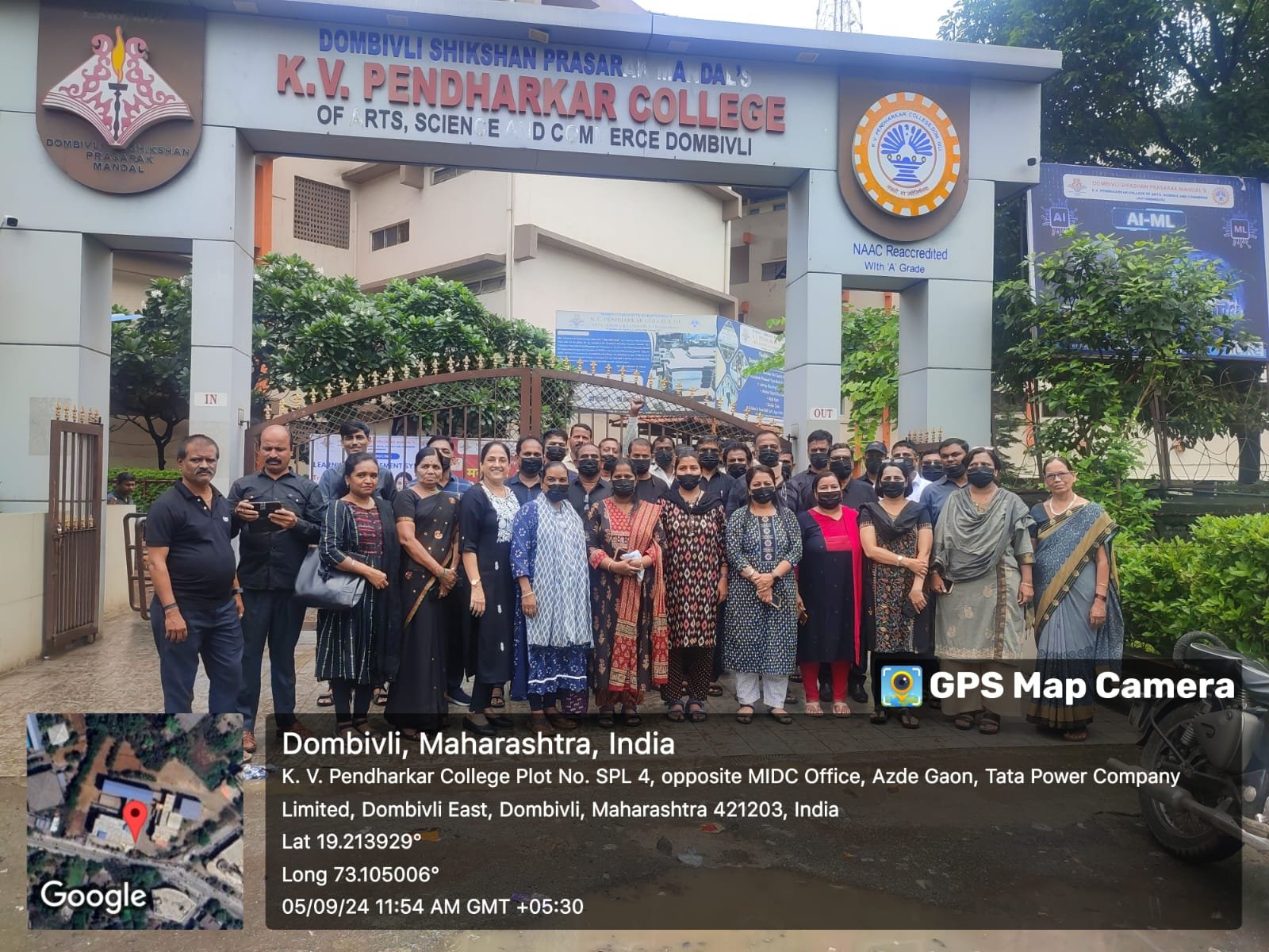 डोंबिवलीत पेंढारकर महाविद्यालयातील अनुदानीत शिक्षकांकडून काळे कपडे घालून शिक्षक दिन साजरा