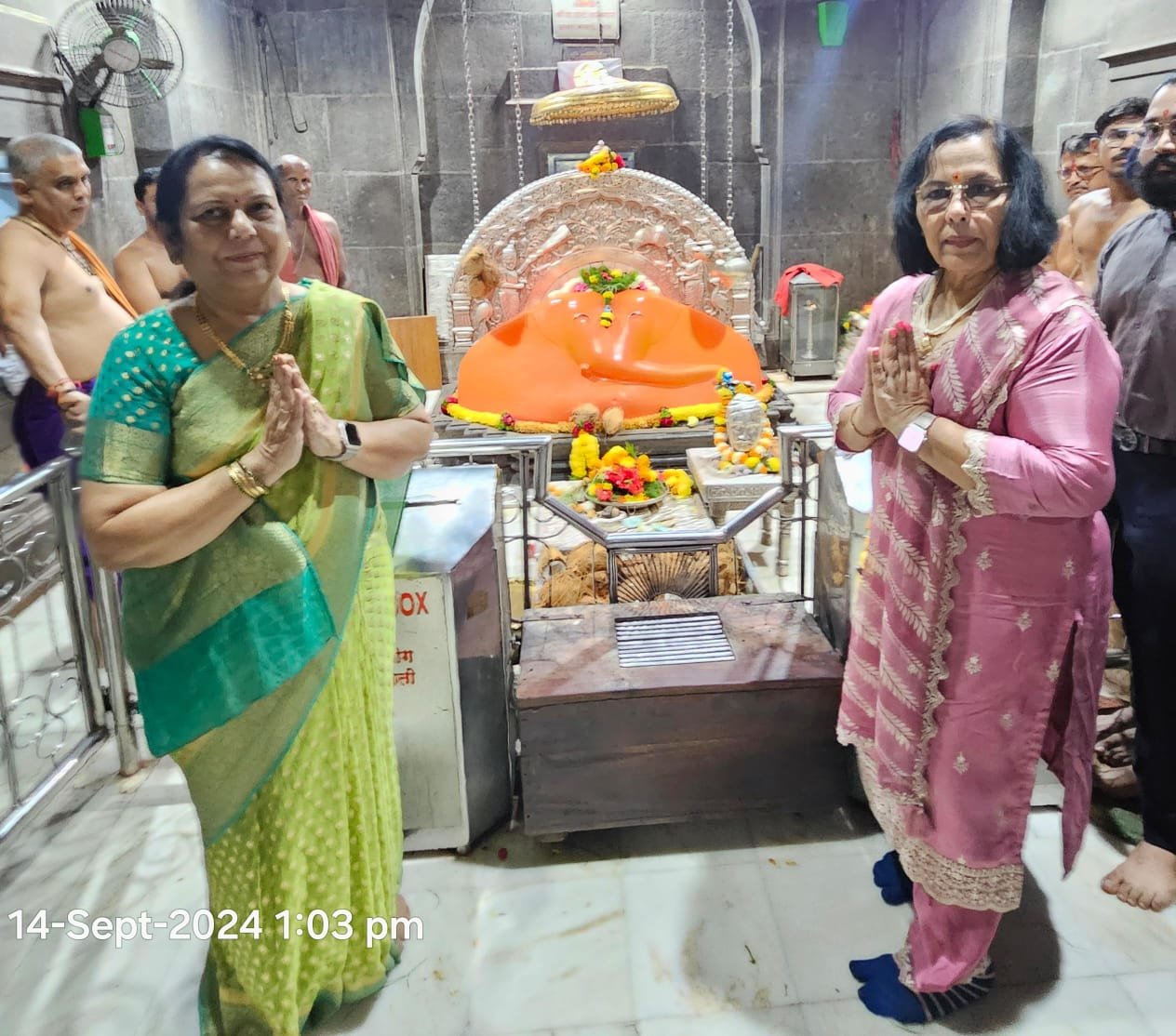 अष्टविनायकांपैकी श्री बल्लाळेश्वर, पाली व श्री वरदविनायक, महड यांचे विधानपरिषद उपसभापती डॉ.नीलम गोऱ्हे यांनी घेतले दर्शन…