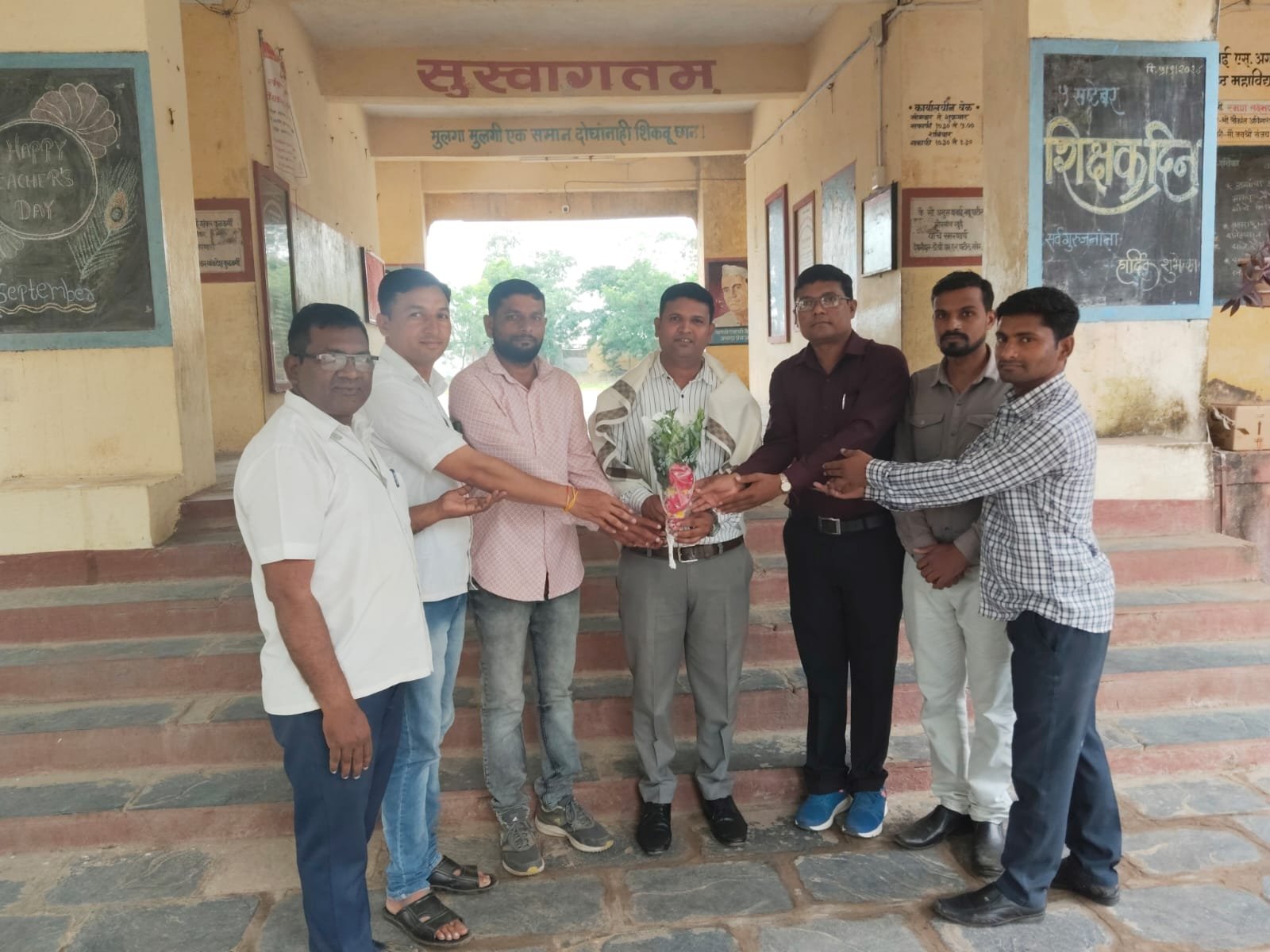 श्रीराम मॅक्रोव्हिजन अकॅडमी सीबीएसई स्कूल येथे नुकतीच जे डी धनके यांची प्राचार्य पदी निवड