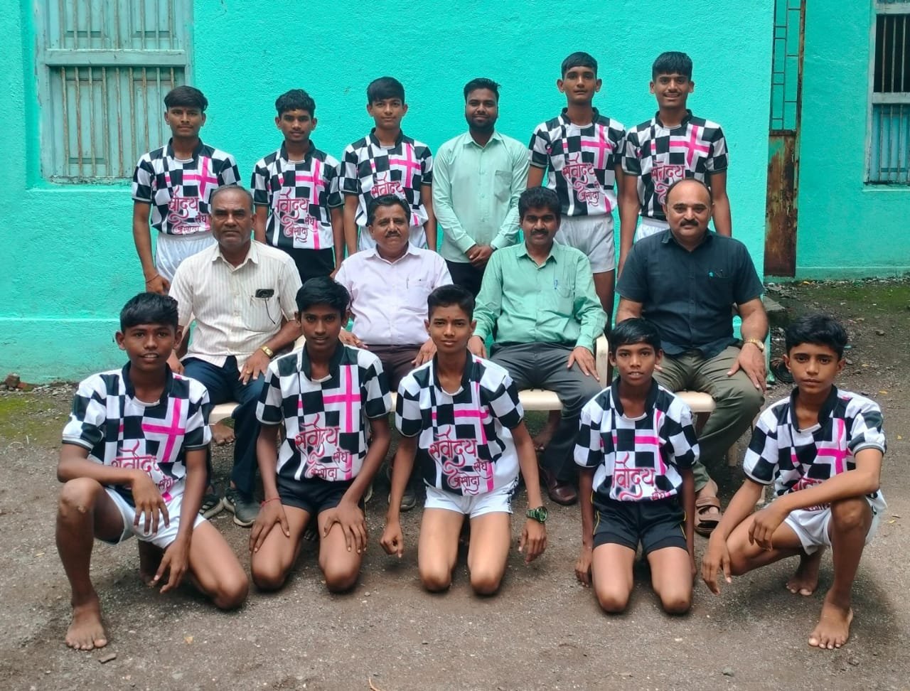जिल्हास्तरीय कबड्डी स्पर्धेत सार्वजनिक विद्यालय असोदा विजयी