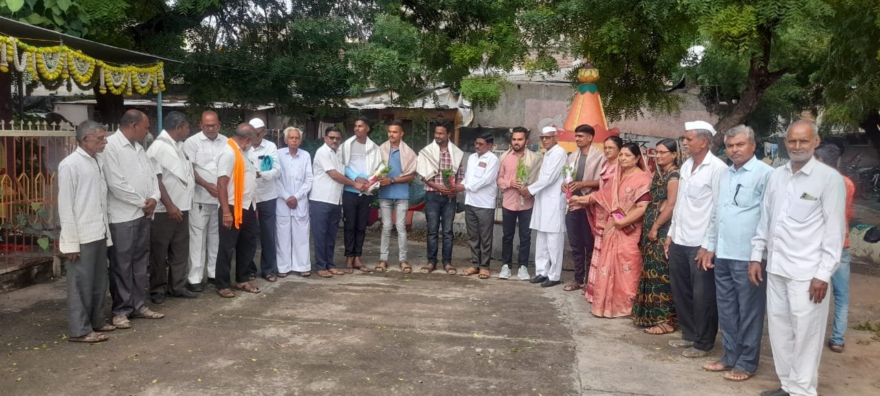 लोंढवे च्या शिरपेचात मानाचा तुरा , लोंढवे येथे स्पर्धा परिक्षेतील चार युवक उत्तीर्ण झाल्याने सैन्य दलात