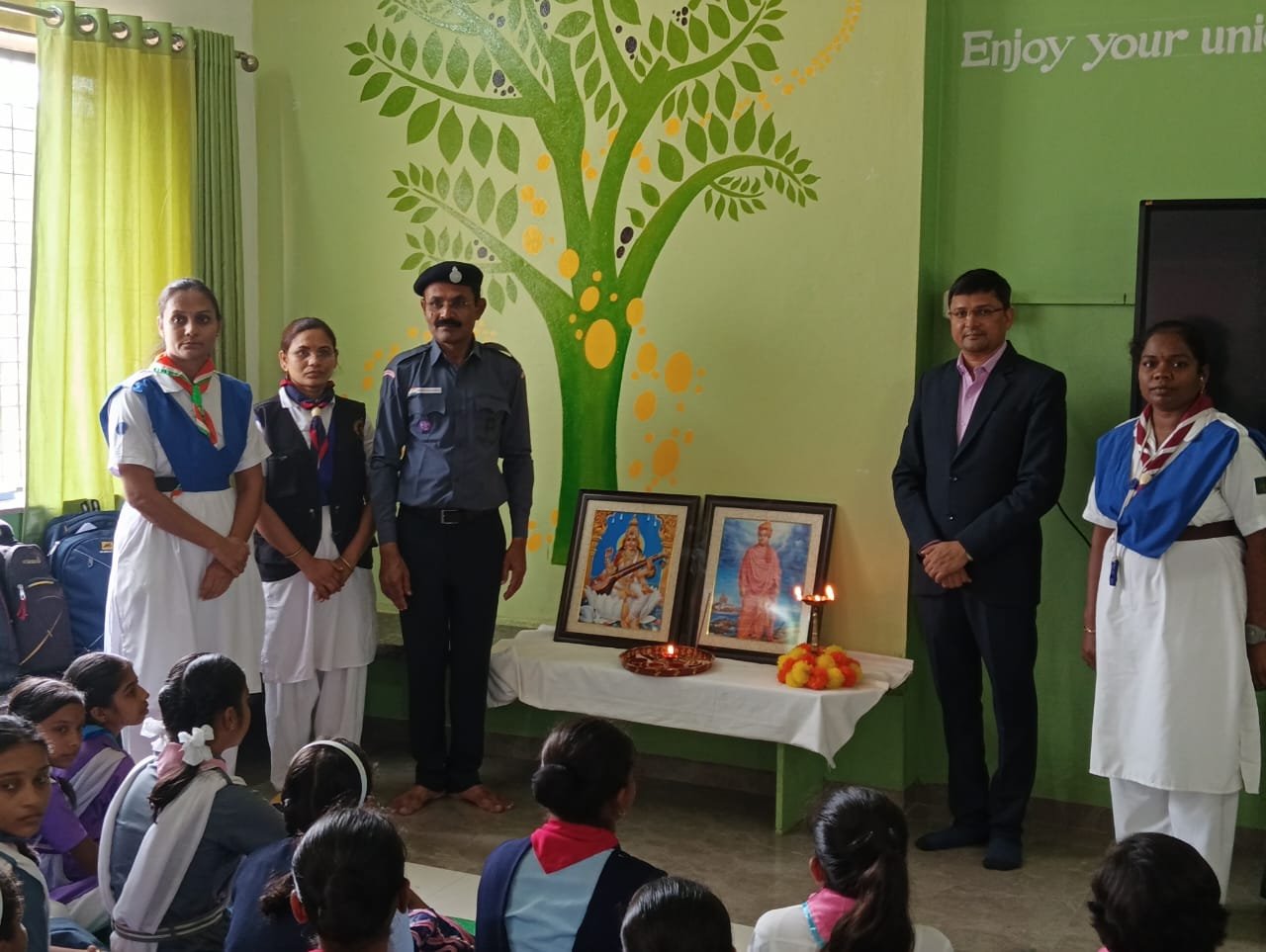 स्वामी विवेकानंद इंटरनॅशनल स्कूलमध्ये स्काऊट गाईड शिबिराचे यशस्वी आयोजन