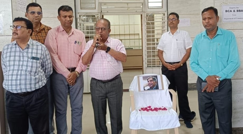 प्रताप मध्ये रतन टाटा यांना भावपुर्ण श्रद्धांजली