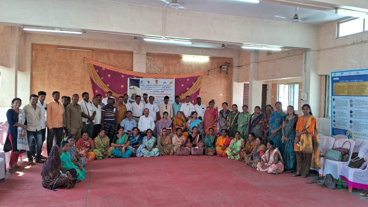 अमळनेर तालुक्यातील जल जीवन मिशन अंतर्गत जल साक्षरता विषयावर दोन दिवसीय प्रशिक्षण कार्यक्रम संपन्न