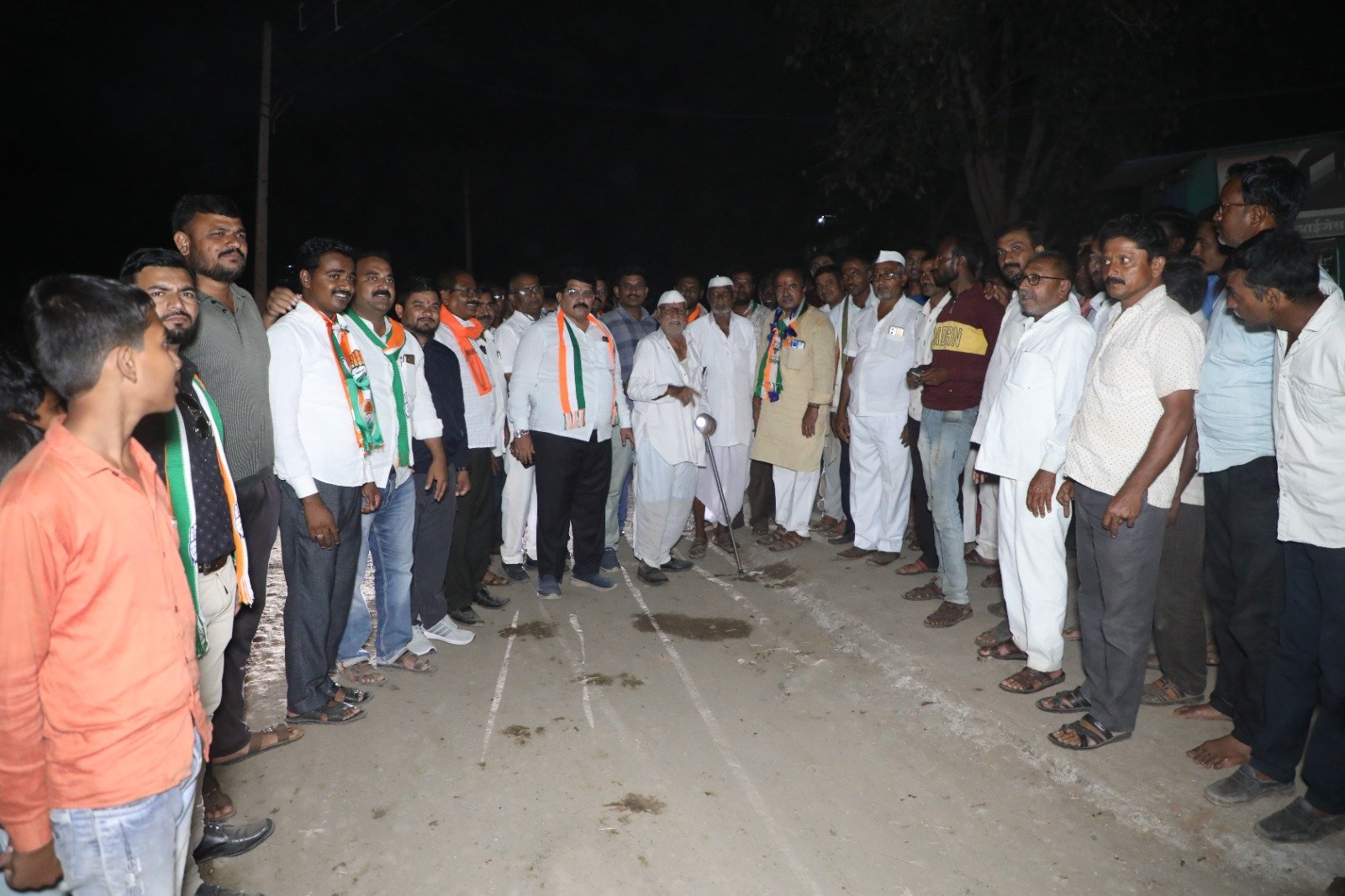 *मतदारसंघातील पारोळा तालुक्यातील ४२ गावांचा विकासाचा अनुशेष भरून काढणार* *महाविकास आघाडीचे उमेदवार डॉ. अनिल शिंदे यांचे ग्रामस्थांना आश्वासन