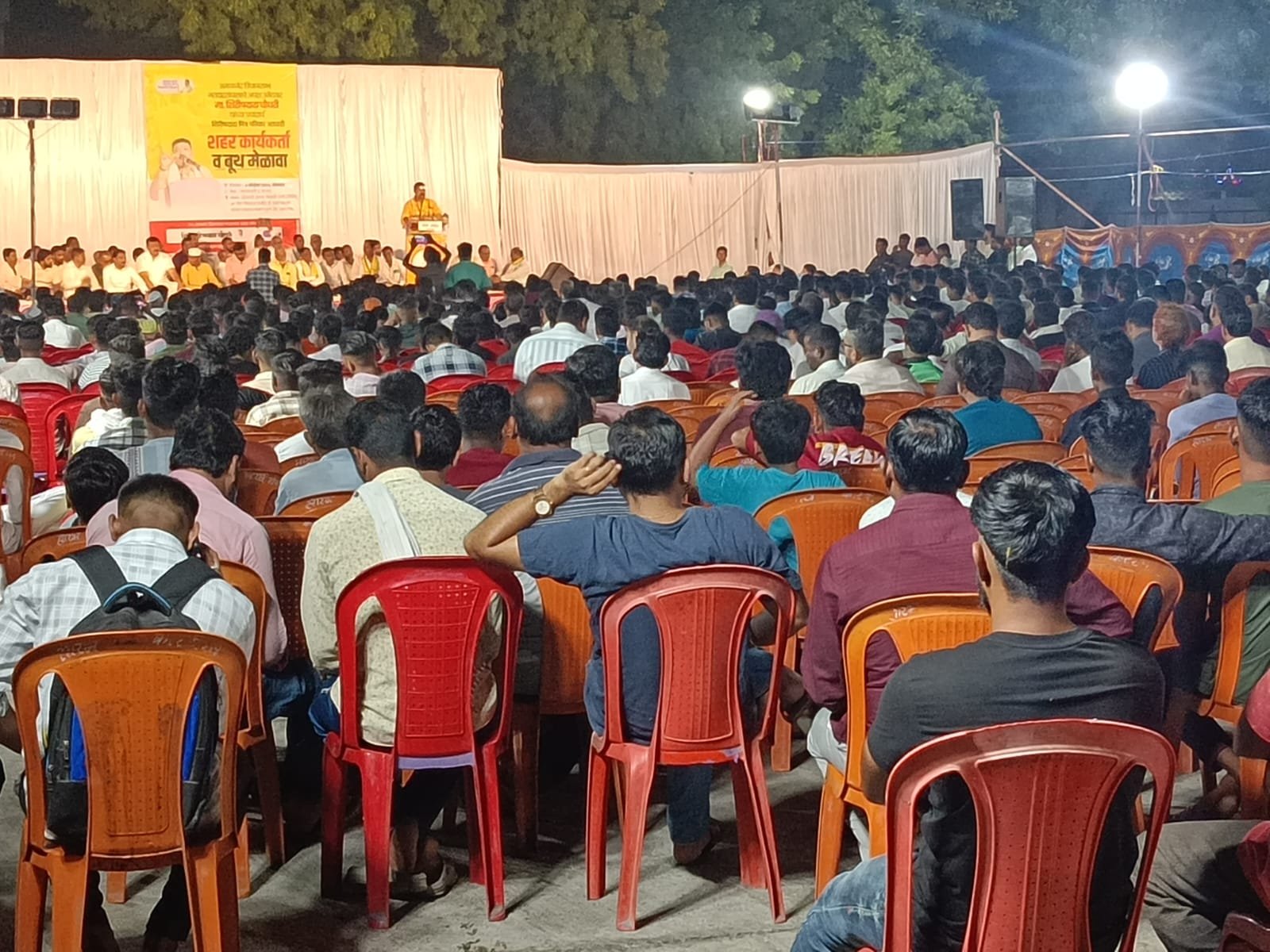 अमळनेर विधानसभा मतदारसंघाचे अपक्ष उमेदवार शिरीषदादा चौधरी यांचा शहर बूथ कार्यकर्ता मेळावा उत्साहात..