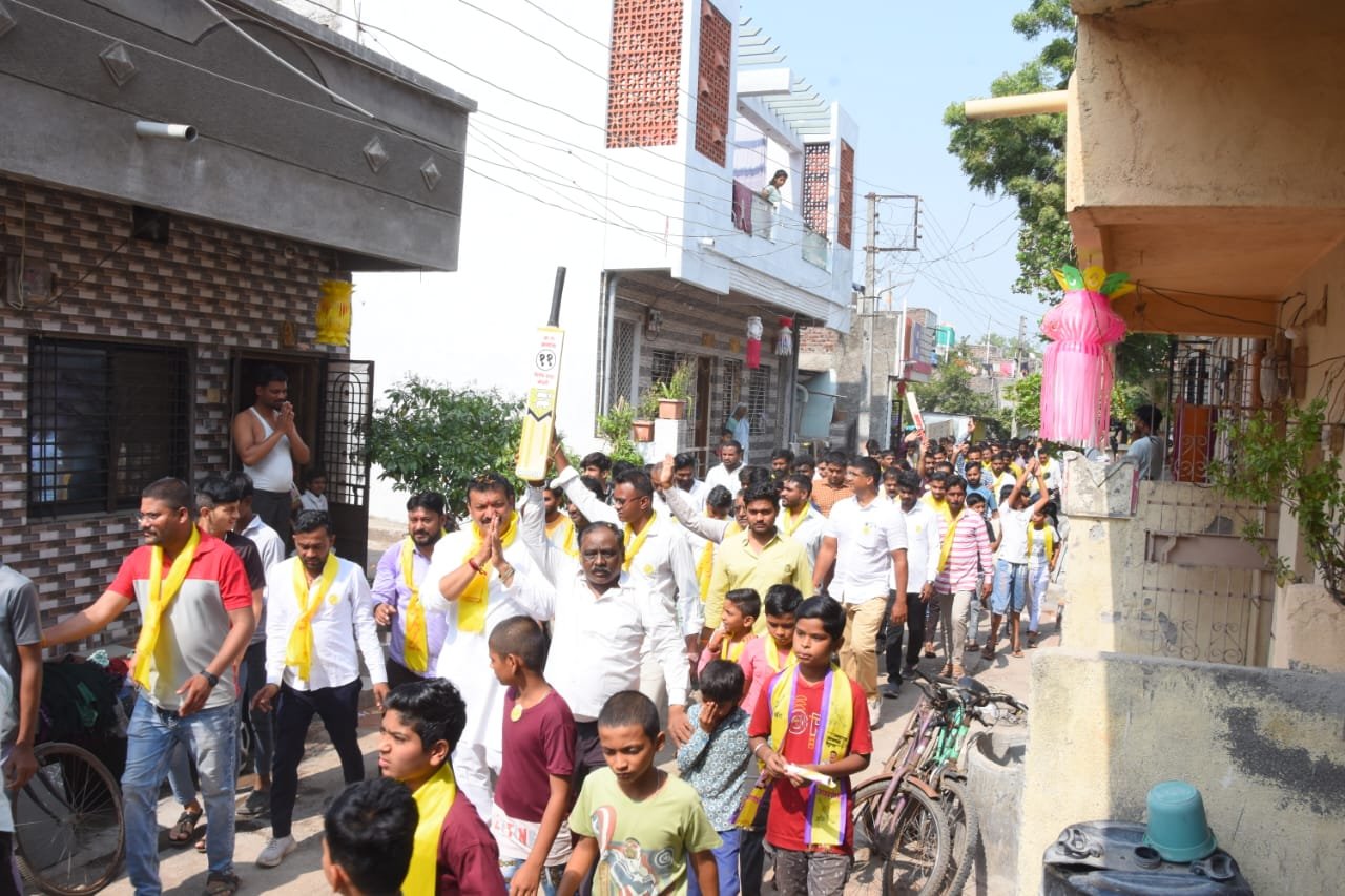 मंत्र्यावर असलेला रोष जनता मतदानाच्या माध्यमातून काढणार माजी आमदार शिरीष चौधरी यांना शहराच्या विविध भागातून मिळतोय उस्फुर्त प्रतिसाद