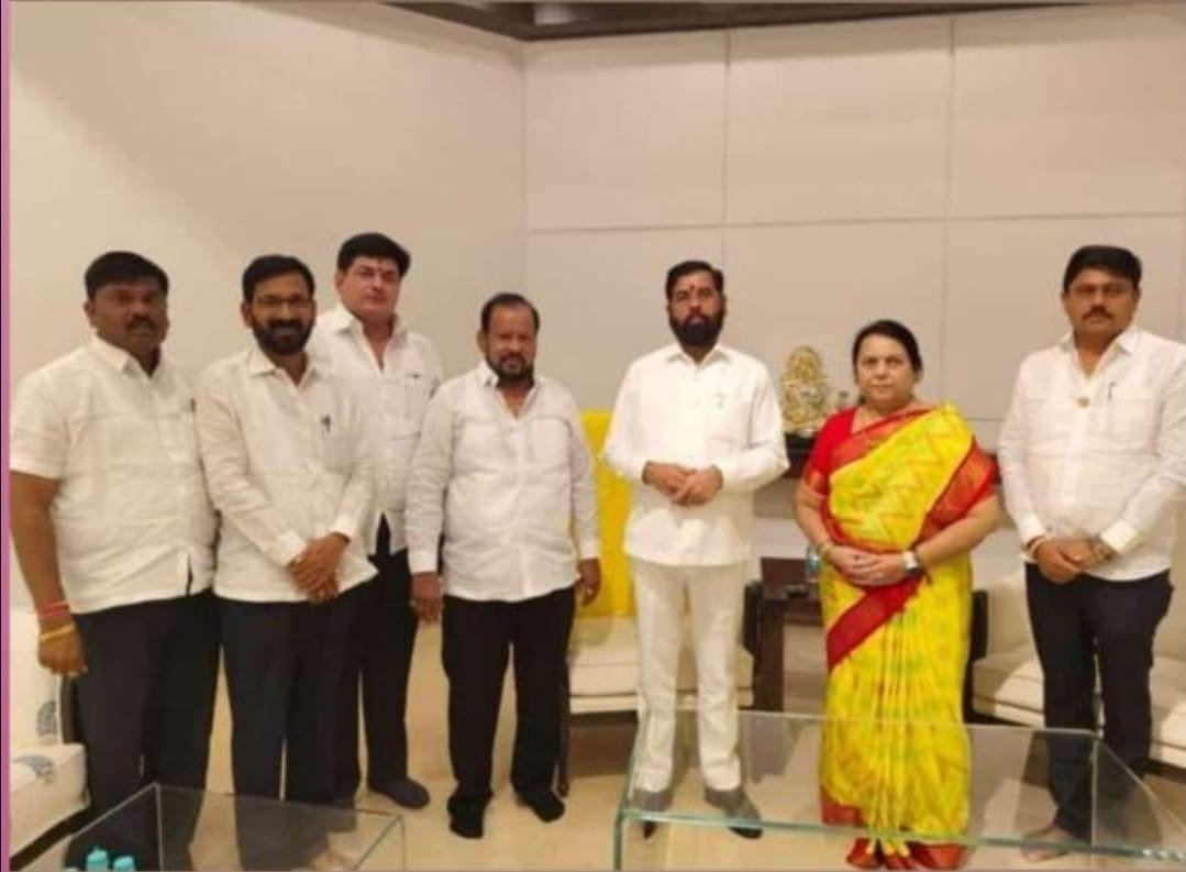 लाडक्या बहिणींनी केली देवरायाकडे प्रार्थना !