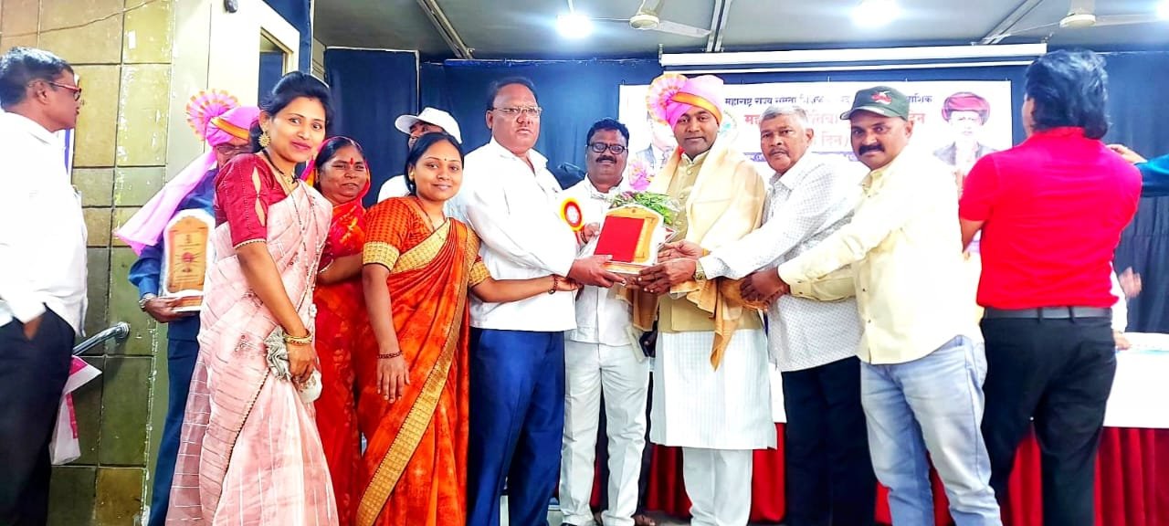 कैलास भोई गुणवंत शिक्षक पुरस्काराने सन्मानित