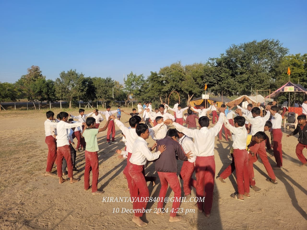शेंदुर्णी सेकंडरी एज्युकेशन को -ऑप सोसायटी लिमिटेड शेंदुर्णी ता जामनेर द्वारा संचालित डॉ. निलेश सुभाषचंद जैन (ब्रह्मेचा) माध्यमिक विद्यालय विटनेर ता.जि. जळगांव* येथे दिनांक 10/12/2024 ते 11/12/2024 या दोन दिवसात स्काऊट शिबिर उत्साहात संपन्न