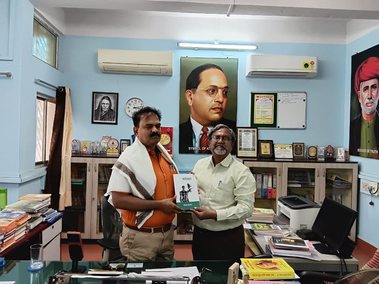 जळगांवमध्ये साहित्य सृष्टीतले एक विशेष क्षण