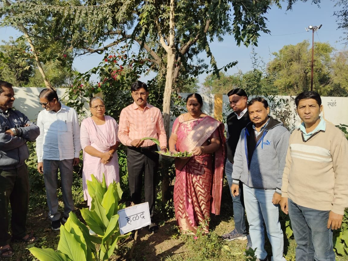 जळगाव तालुका स्तरीय परसबाग स्पर्धा संपन्न शिक्षण विभाग पंचायत समिती जळगाव तर्फे आयोजन