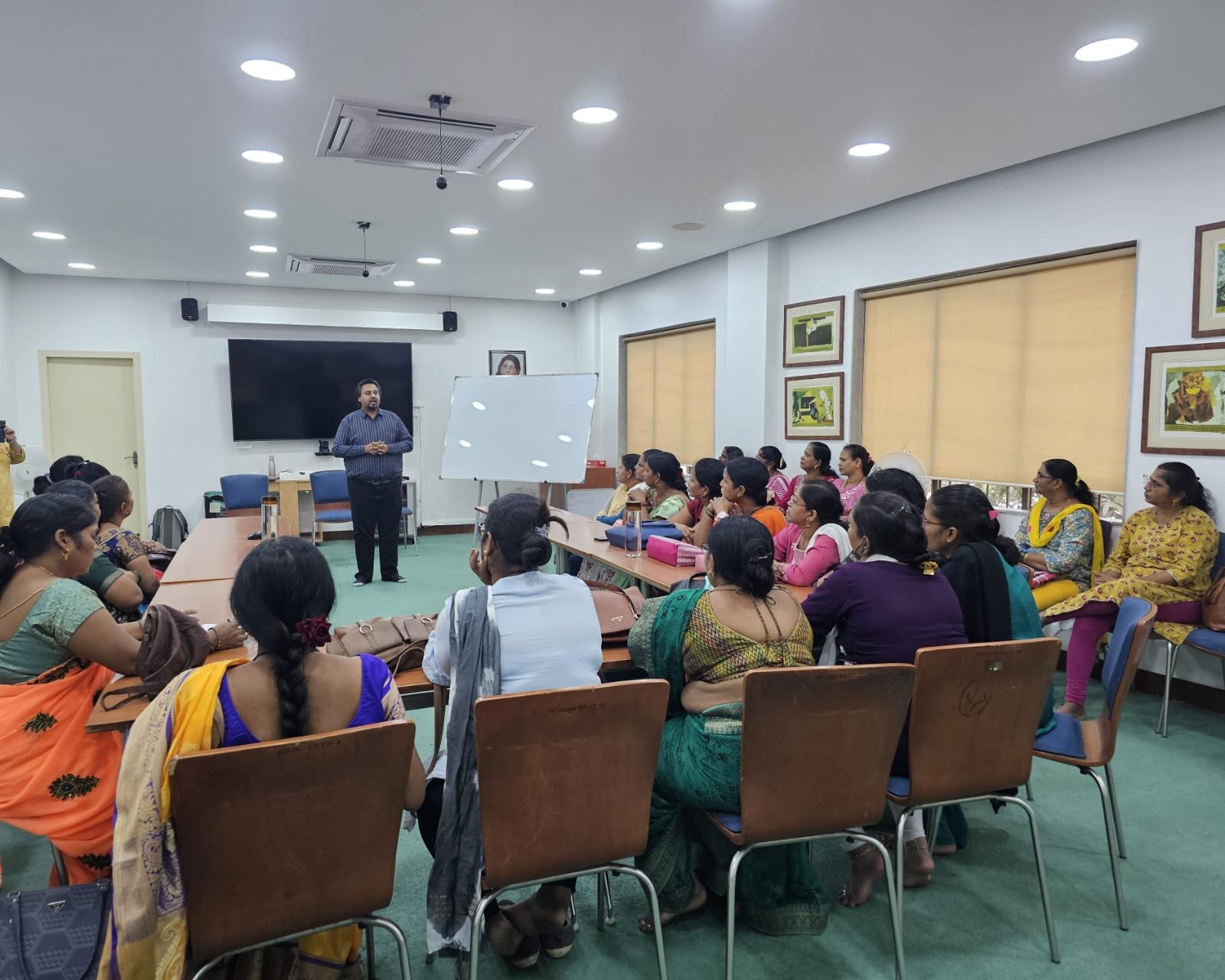 टार्गेट पब्लिकेशन्सद्वारे विपला फाऊंडेशनच्या बालवाडी शिक्षकांसाठी प्रेरणादायी कार्यशाळेचे आयोजन