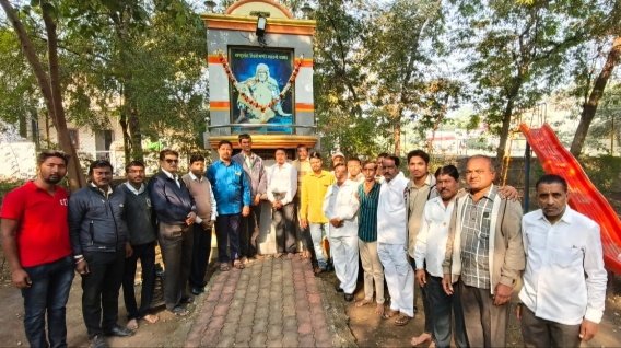 अमळनेरला संत गाडगे बाबांच्या पुण्यतिथी निमित्ताने भव्य रक्तदान शिबिर संपन्न