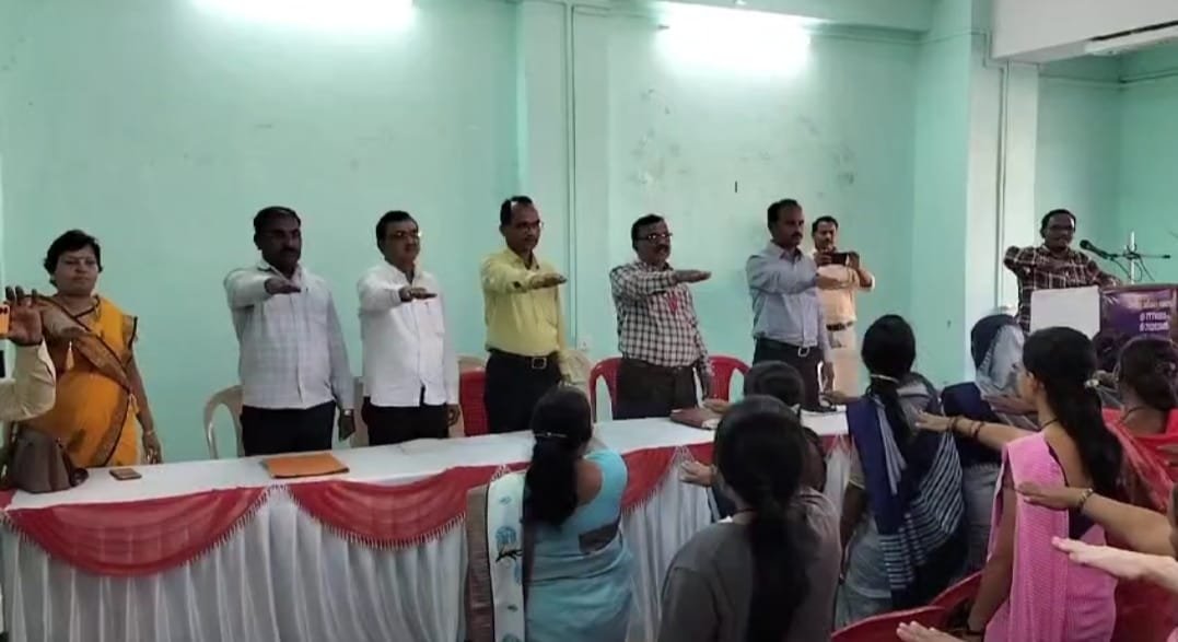 प्रशासकीय सभेत पारोळा तालुका बालविवाह मुक्त करण्याचा निर्धार.