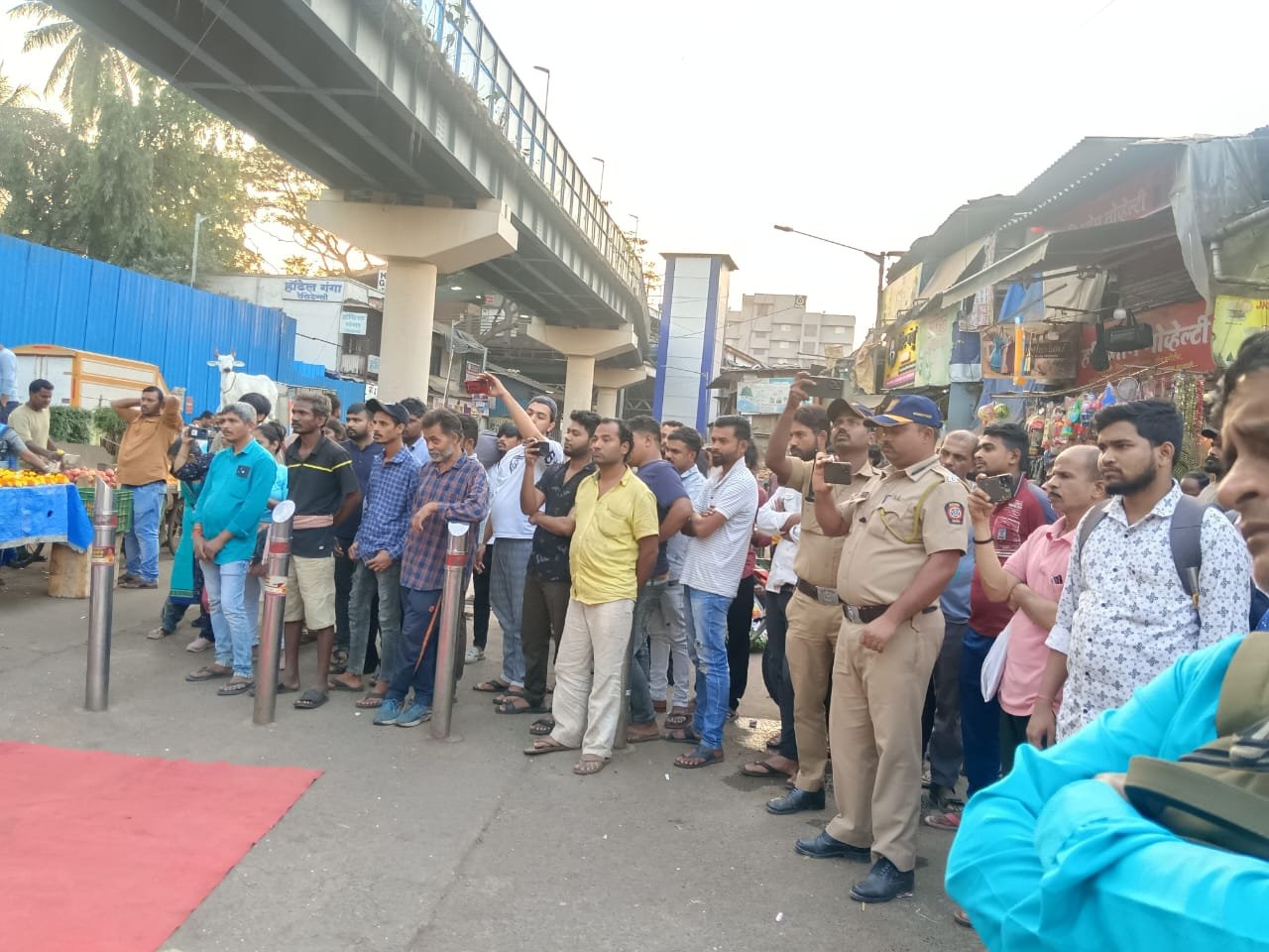 जोगेश्वरी पोलीस स्टेशन तर्फे सायबर गुन्हे रोखण्यासाठी जनजागृती