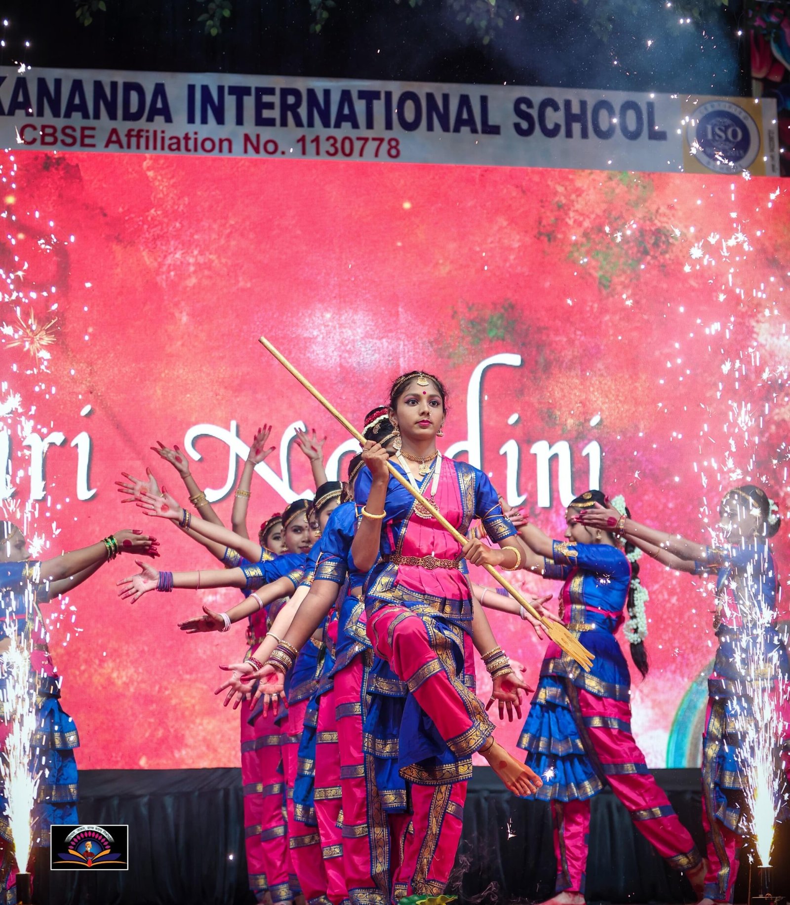 प्रकृती आणि प्रवृत्तीचा संदेश देऊन गाजवला महोत्सव.: स्वामी विवेकानंद इंटरनेशनल स्कूलचा वार्षिक स्नेहसंमेलन बनले प्रेरणास्रोत.