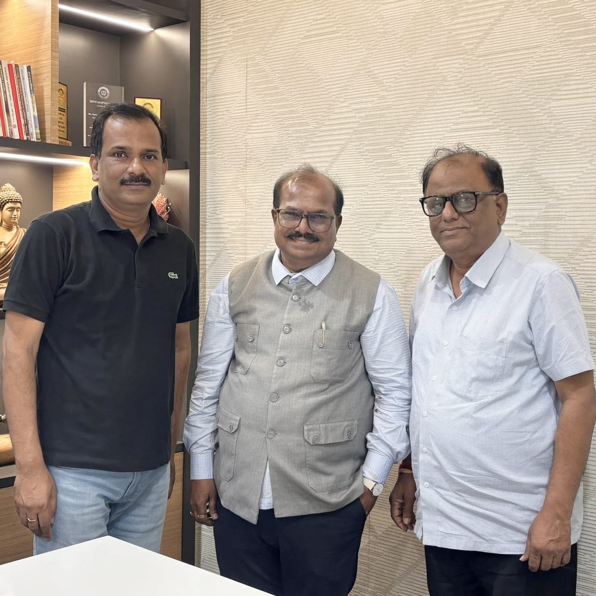 डिजिटल मिडिया संघटनेचे तिसरे महाअधिवेशन कोकणात होणार*  *सावंतवाडीतील सुसज्ज “भोसले नॉलेज सिटी” हे संमेलन स्थळ*  *मुख्यमंत्री, उपमुख्यमंत्र्यांसह नारायण राणे, चंद्रकांतदादा पाटीलांसह राज्यातील विविध क्षेत्रातील मान्यवरांना निमंत्रण-राजा माने*