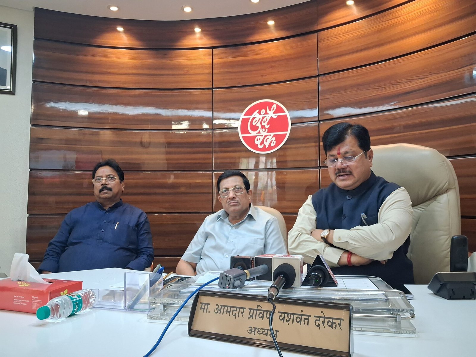 मुंबईसह राज्यातील कलेक्टर जमिनीवरील*  *पुनर्विकासाचा प्रश्न लवकरच मार्गी लावणार*  *सहकार राज्यमंत्री पंकज भोयर यांची ग्वाही*  *महाराष्ट्र राज्य सहकारी बँकेकडून*  *स्वयंपुनर्विकासासाठी दीड हजार कोटी*