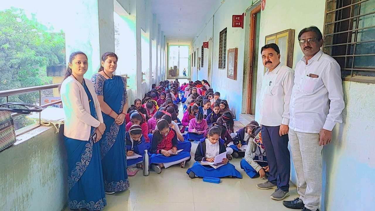 डि.आर.कन्या शाळेत अखिल भारतीय साने गुरुजी कथामाला मुंबई आयोजित श्यामची आई संस्कार परीक्षा संपन्न