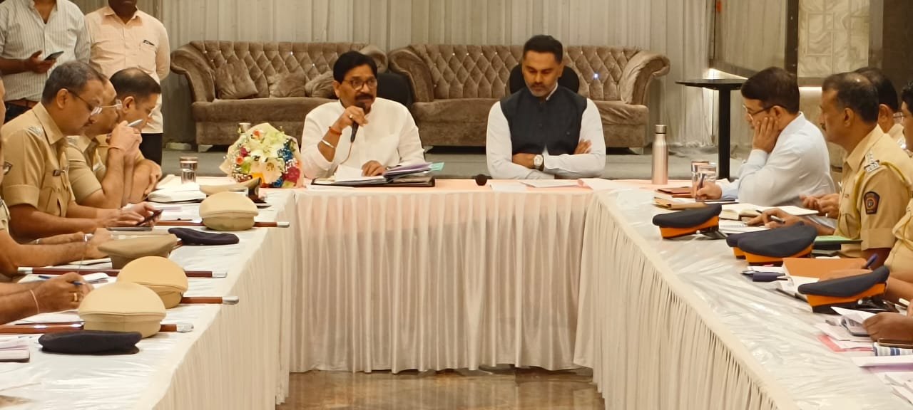 म्हाडा व पोलीस गृहनिर्माण मंडळ यांच्या संयुक्त विद्यमाने पोलीस वसाहतींचा पुनर्विकास*