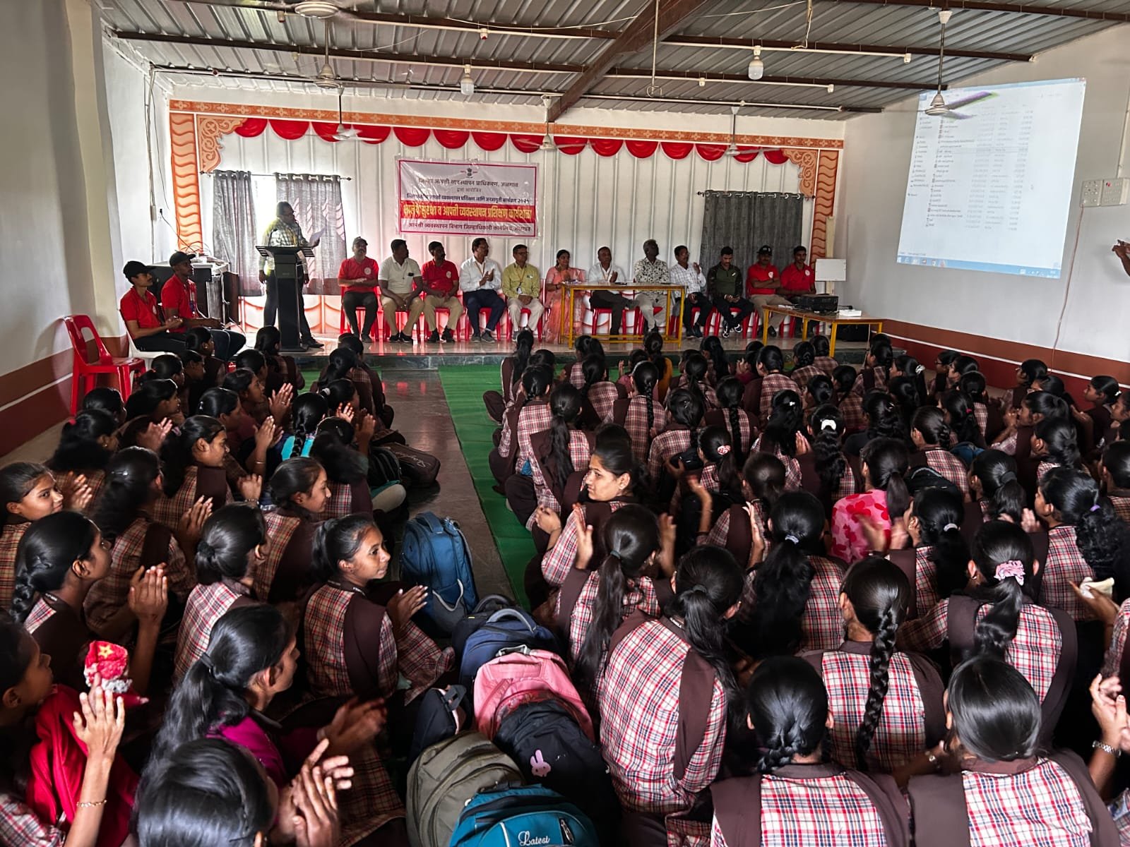 राणी लक्ष्मीबाई कनिष्ठ महाविद्यालयात शालेय सुरक्षा प्रशिक्षण कार्यशाळा*