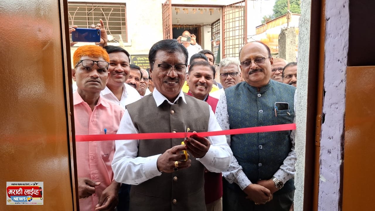 वाचनालये साहित्य निर्मितीचे केंद्र: संजय देशमुख  मॉ जिजाऊ वाचनालयाचे उद्घाटन व राज्यस्तरीय जिजाऊ साहित्य गौरव पुरस्कार वितरण सोहळा  रांगोळी स्पर्धा व महापुरुष वेशभुषा धारकांना बक्षीसांचे वाटप