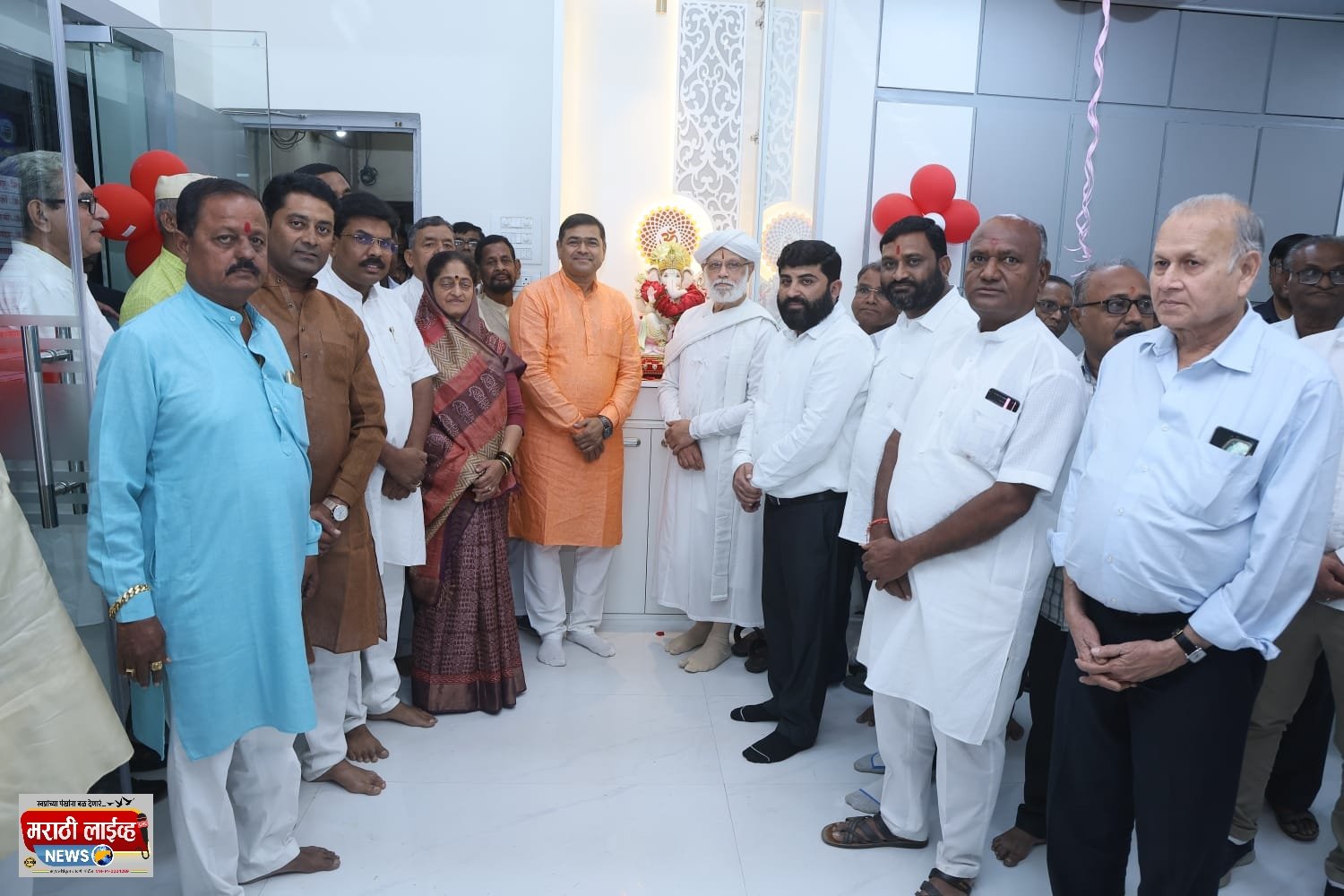 अर्बन बँक सभासदांच्या विश्वासाची बँक-  खासदार स्मिताताई वाघ , अर्बन बँकेच्या अद्ययावत आधुनिक अशा बँकिंग सुविधांनी संपन्न नूतन सभागृहाच्या उद्घाटन व सहज सुलभ बँकिंग ची माहिती देणारी दिनदर्शिकेचे प्रकाशन