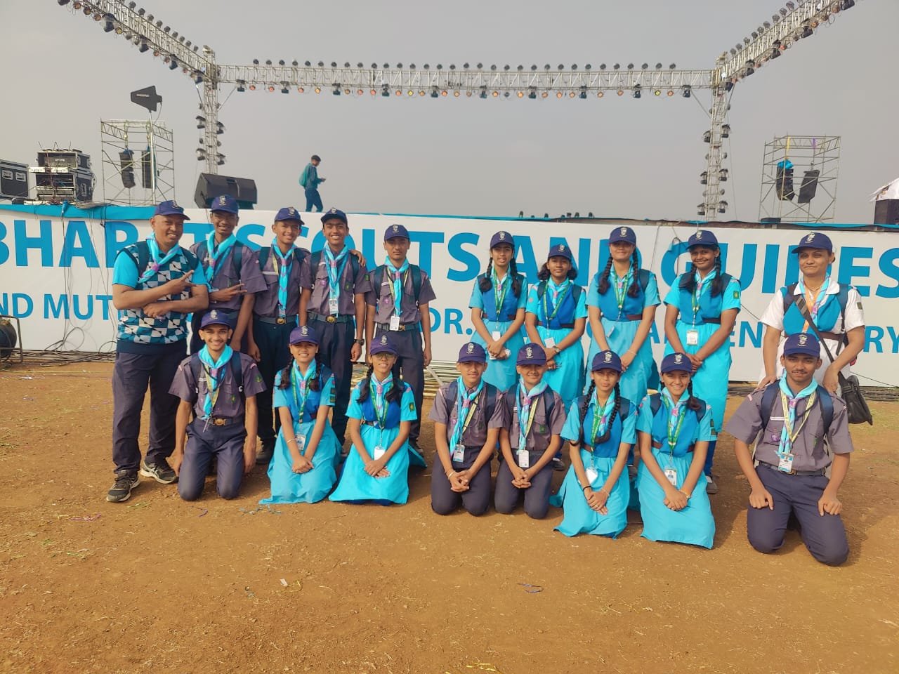 डी. आर. कन्या शाळेच्या विद्यार्थिनींची चमकदार यशोगाथा: राष्ट्रीय स्काऊट गाईड जांबोरीत विशेष निवड!