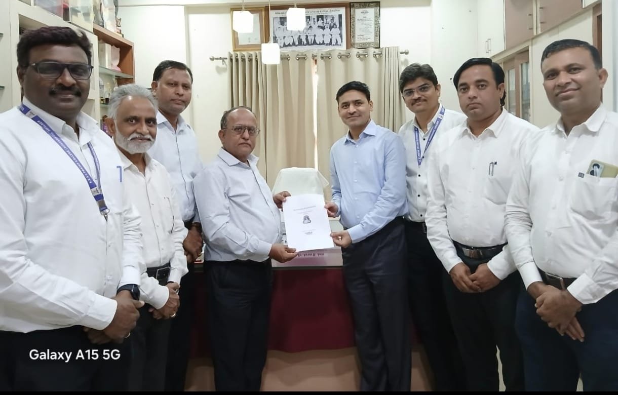 प्रताप कॉलेज आणि युनिक अकॅडमी,पुणे यांच्यात सामंजस्य करार* :