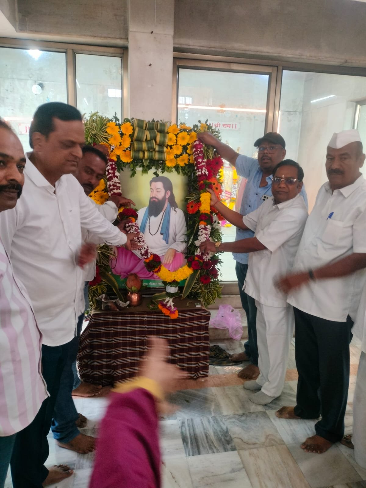 शांती व सामानतेचे ऊर्जा स्तोत्र श्री संत रविदास जी महाराज यांच नावे महाराष्ट्रात शांती स्थळ निर्माण व्हावे… ज्येष्ठ समाजसेवक ह भ प डॉ रवींद्र भोळे महाराज