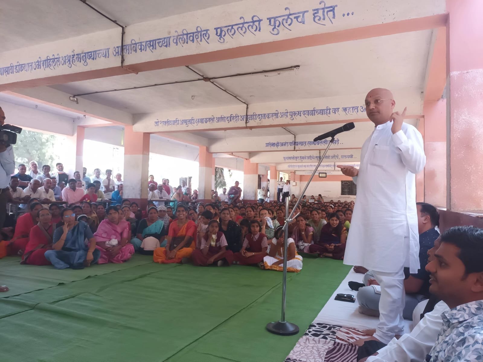 अमळनेरच्या सानेगुरुजी शाळांमध्ये पालक मेळाव्यात विद्यार्थ्यांच्या वर्तनाची चिंता, सुधारणा करण्याचे आवाहन  विद्यार्थ्यांमधील हिंसकता कमी करण्यासाठी संगीत शिक्षकाची नेमणूक करा -संदीप घोरपडे यांचा प्रस्ताव